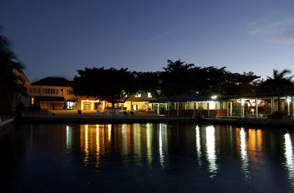 Grand Hotel Excelsior Port Royal Kingston Exterior photo